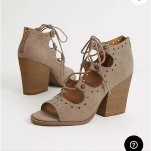 Buckle BKE Sole Siren Heeled Sandal In Taupe
